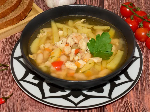 Суп Фасолевый с курицей